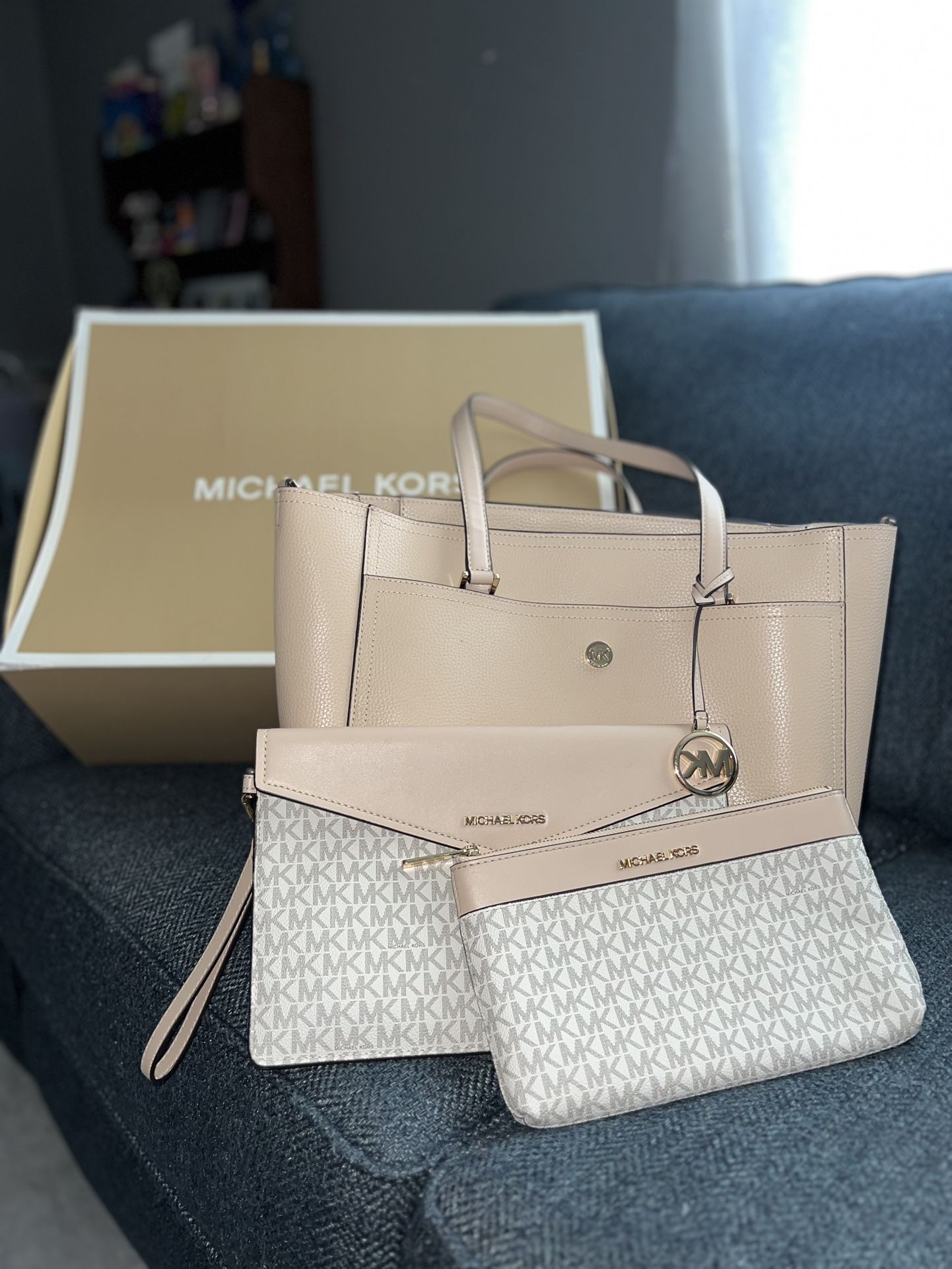 Michael Kors- Maisie Large Pebbled Leather 3-in-1 Tote Bag