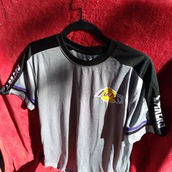 Lakers NBA  LG Tshirt Jersey Team Colors Excellent