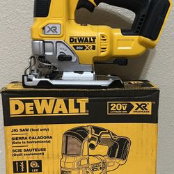 New DEWALT Jig Saw D-Handle XR 20/Volt. (Tool-Only)