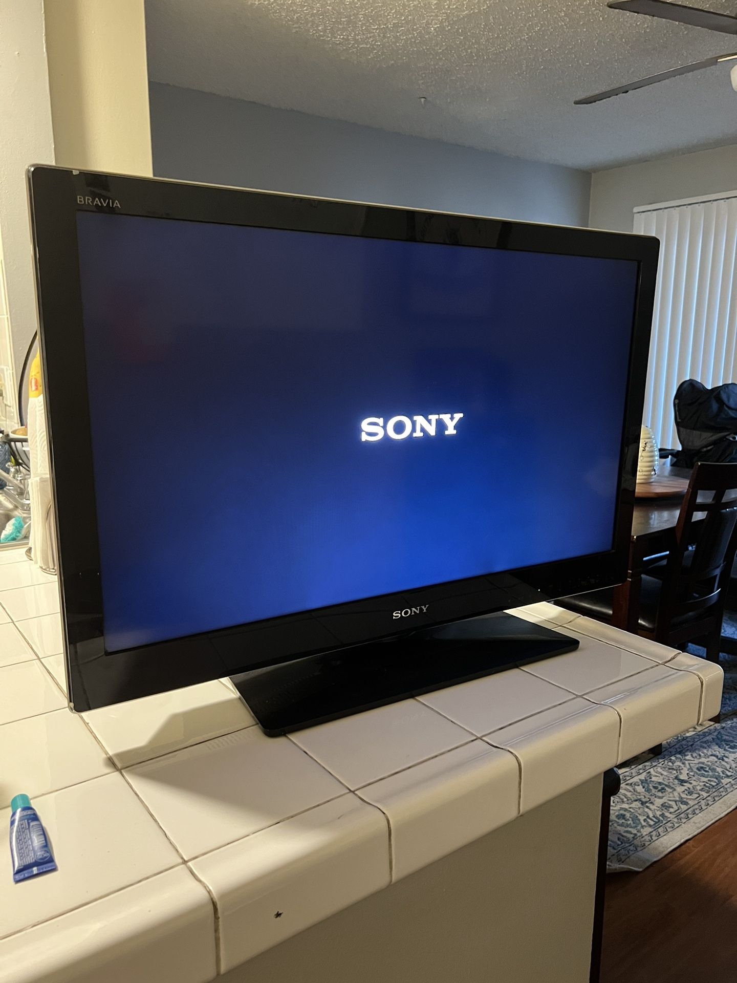 SONY 32in Tv