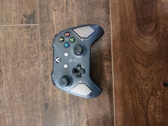 Xbox Recon Tech Wireless Controller