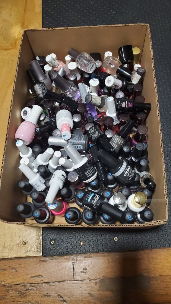 Assorted Box of Gel & Regular Nail Polish