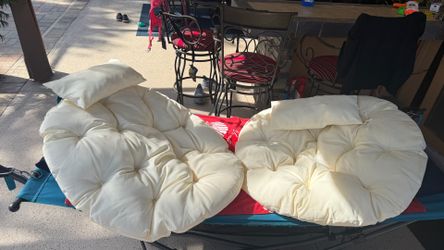 Egg cushions