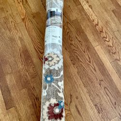 NEW Maples Rugs Garden Floral 5x7 Area Rug – Neutral w/ Blue & Red Accents