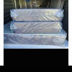 Queen box springs new can deliver