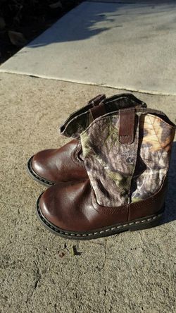 Toddler boots brown size 8