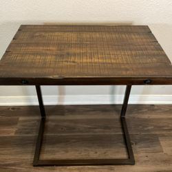 Clean WORLD MARKET Wood And Black Metal Table