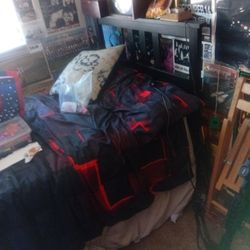 Free Twin / Single Bed