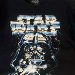Men's Star Wars: A New Hope Darth Vader Metallic Portrait Graphic Tee