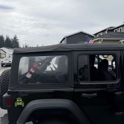 2018 Jeep Wrangler JL Unlimited 4-Door Soft Top – Needs New Seals