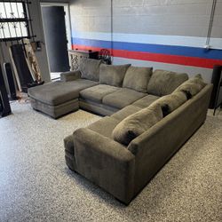 Sectional Sofa 