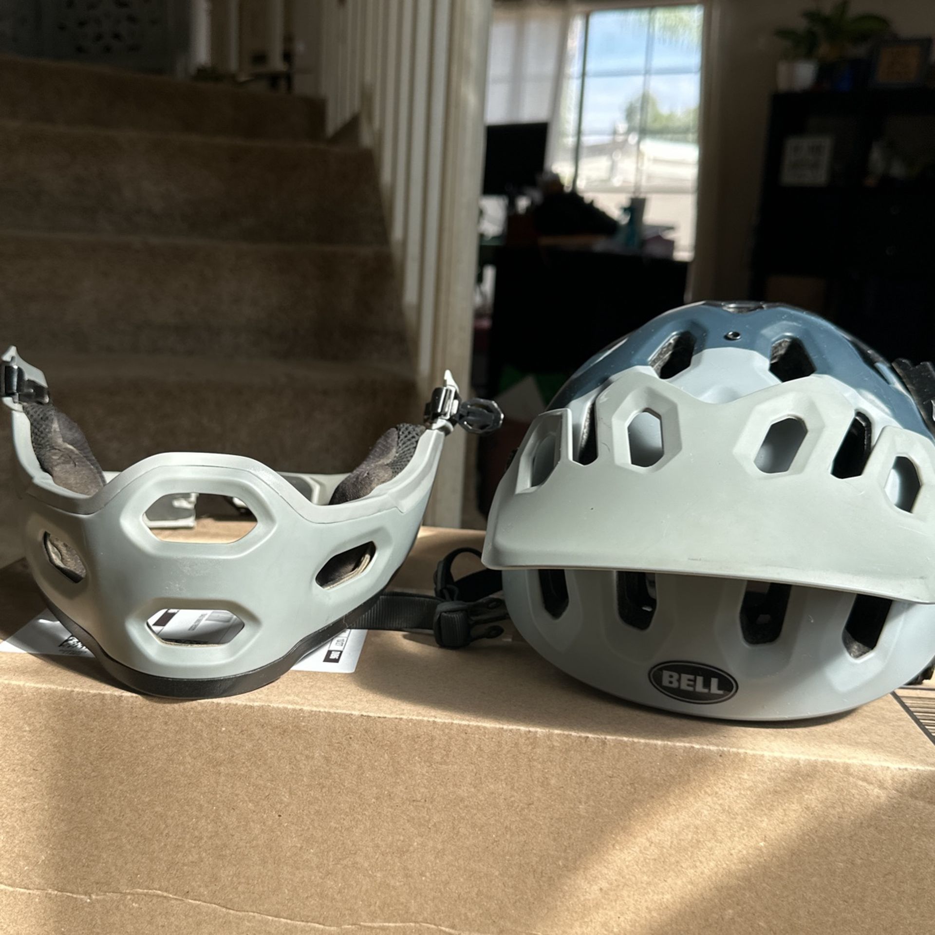 Bell Super 3R MIPS (size S)