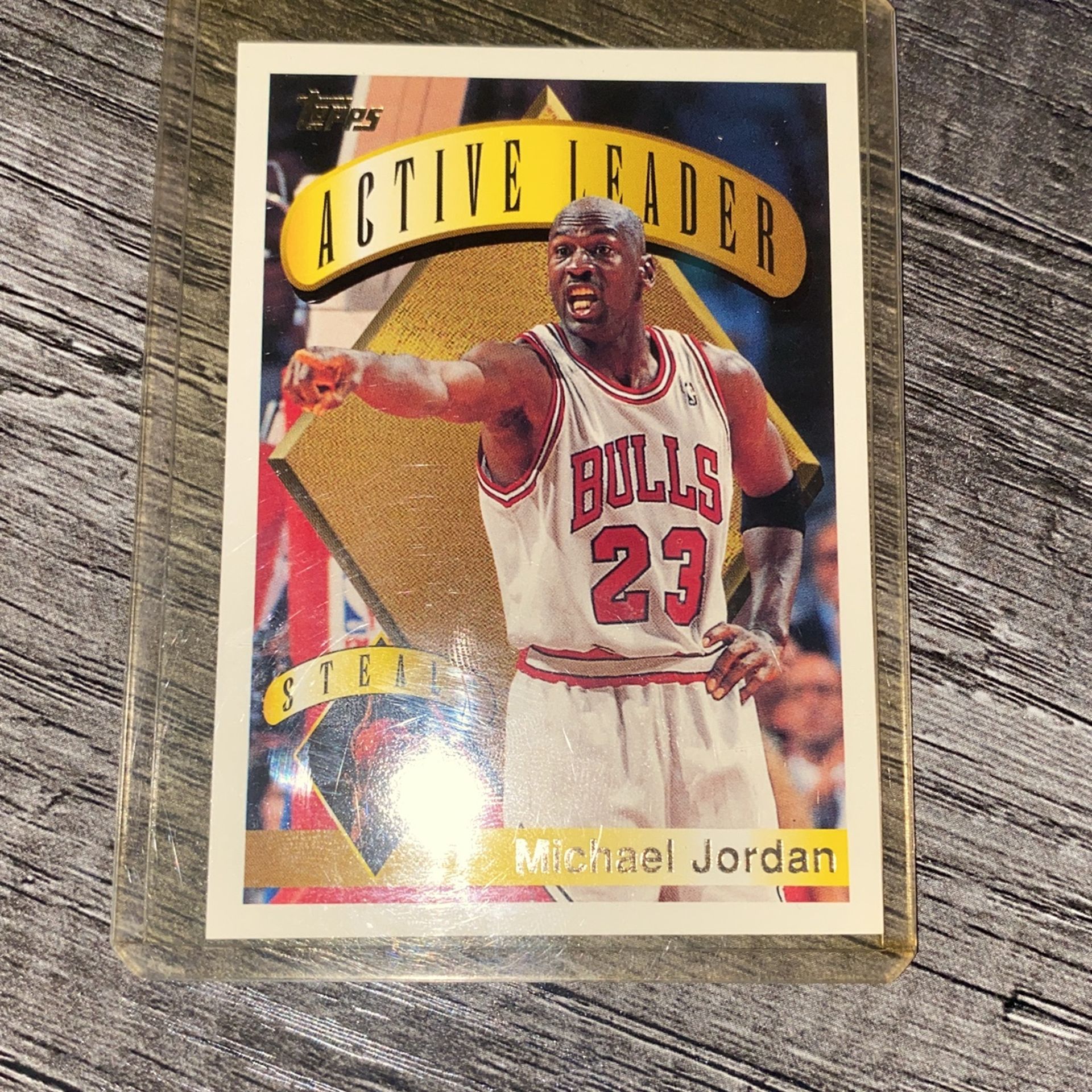1995-96 Topps #4 Michael Jordan