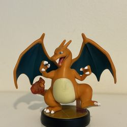 Charizard Amiibo