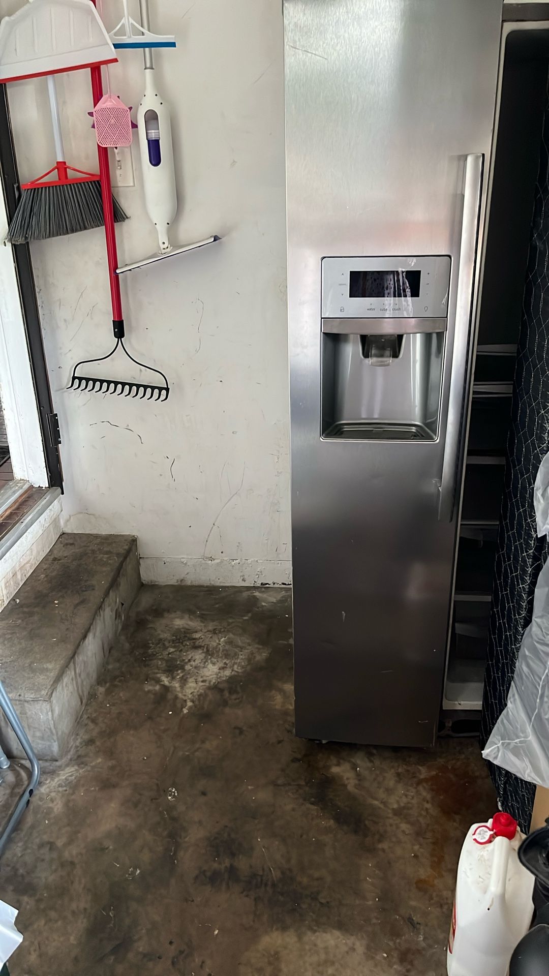 Refrigerator For Sale