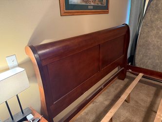 King size Sleigh Bed