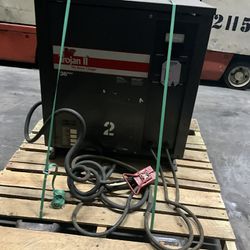 Electric Forklift 