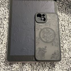 Apple iPad 5th Generation 32GB Wi Fi Space Gray Fully Working