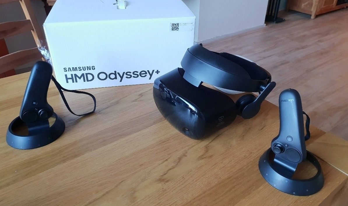 Samsung Odyssey Plus VR Headset OLED 90hz