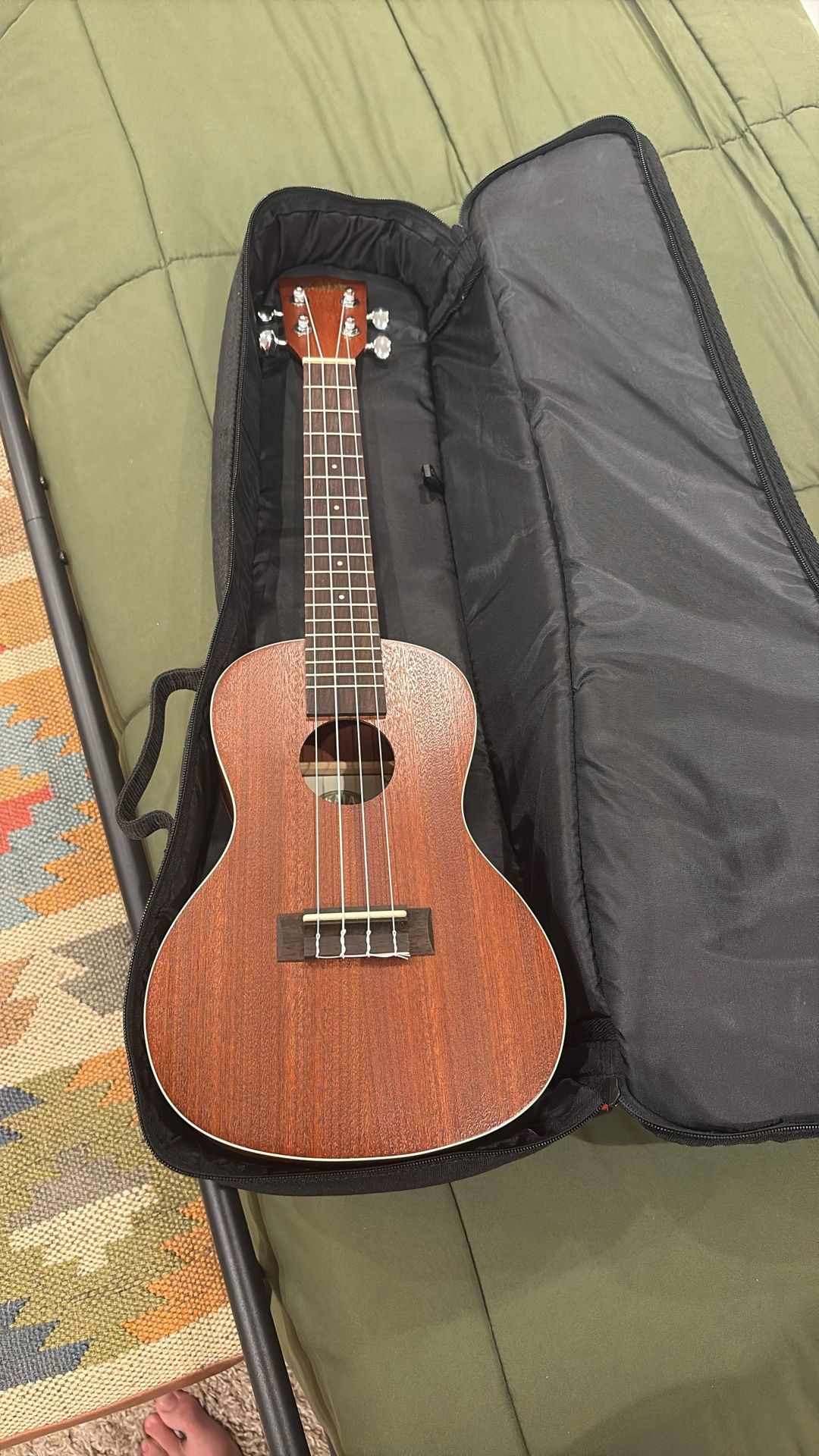 Ukulele: Kala 