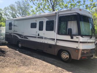 2000 WINNIEBAGO ADVENTURE