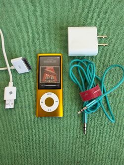 Apple iPod Nano 5th Generation 8GB Gold A1320 Tested Working Excellent