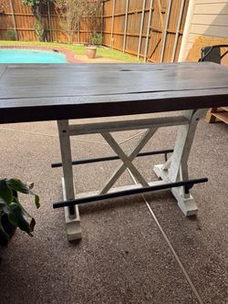 Bar table