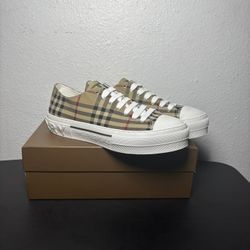 Burberry Shoes