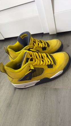 Air Jordan 4 retro ‘ lightning’ 2021
