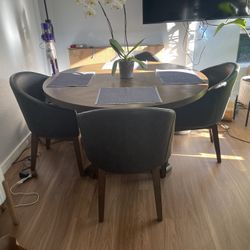 Dinning Room Table 