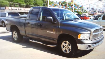 2002 Dodge Ram Pickup 1500 4dr Quad Cab ST 2WD LB