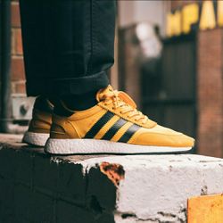 ADIDAS ORIGINALS INIKI Runner Mens Boost Suede Sneakers