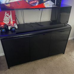 Entertainment Center / Soundbar & Subwoofer 