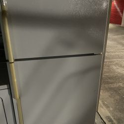 Refrigerator Kenmore 