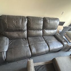 Reclining Leather Sofa with Drop-Down Console – Built-in Cup Holders & Outlets