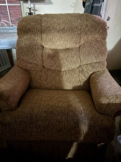 Extra large recliner