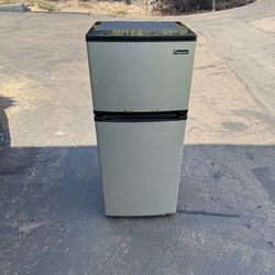 Tall Mini Fridge Refrigerator With Freezer Free Local Delivery/30 Day Warranty