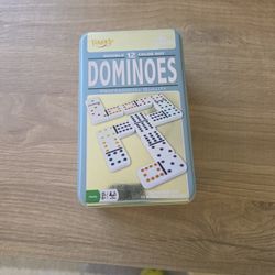 Dominoes Set
