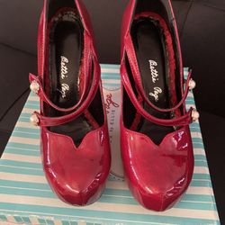 Woman Shoes Heels - Tacones - Bettie Page