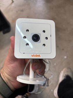 https://offerup.com/redirect/?o=QWxhcm0uY29t Wireless Security Camera ADC-V520IR