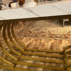 The Bottom Of The Dining Table 