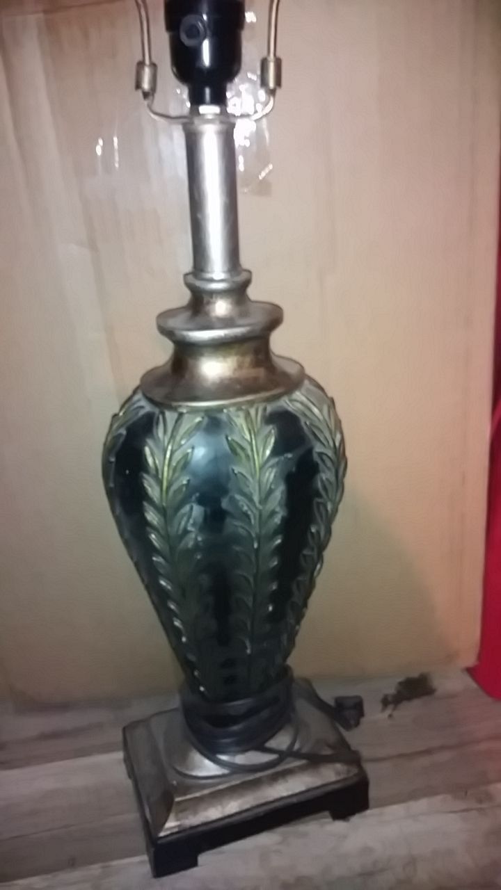 Black lamp with design