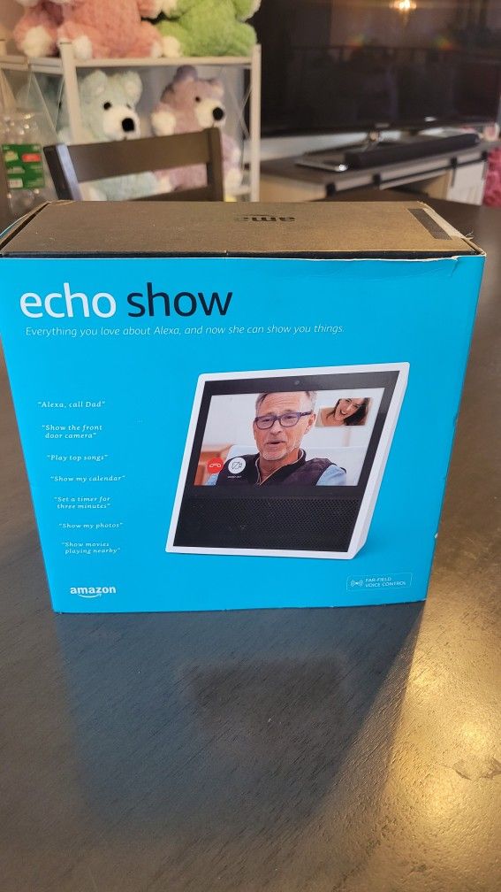 White Amazon Echo Show Gen 1 - Brand New And Sealed
