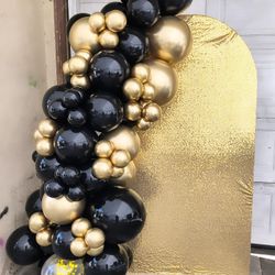 Backdrop Whit Balloons