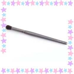 Vasanti Concealer Buffer - Undereye Setting Brush