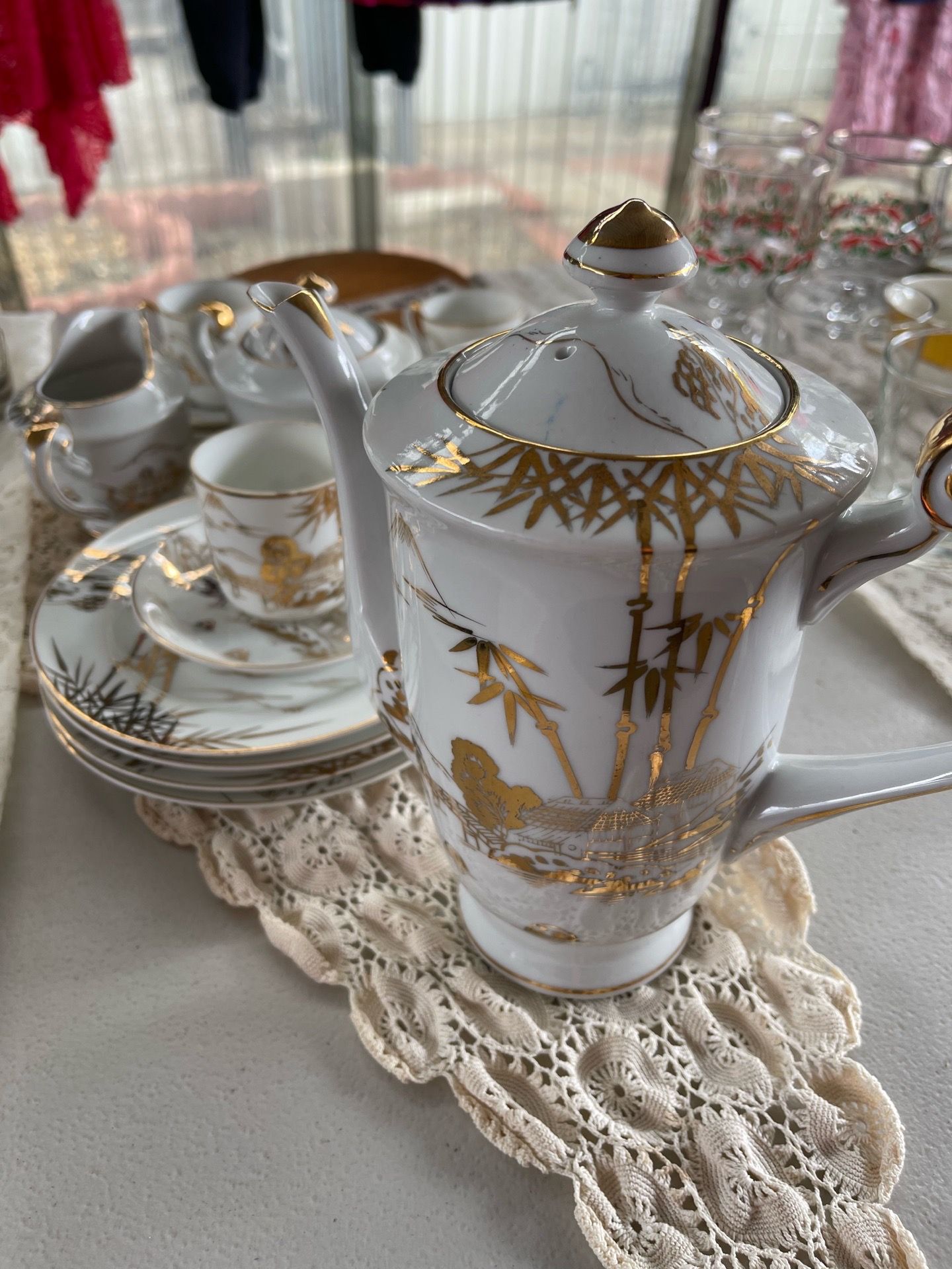 China Set $25