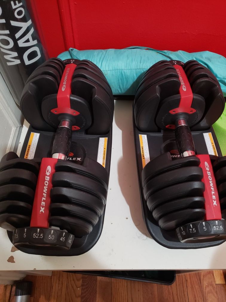 Bowflex dumbells 52lbs TWO and bench