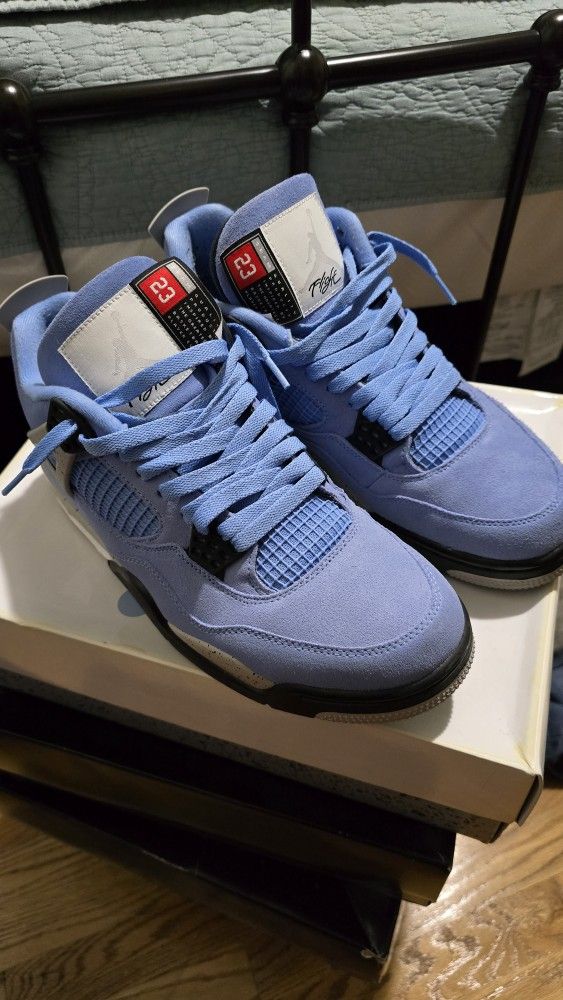 Air Jordan 4 Unc Blue