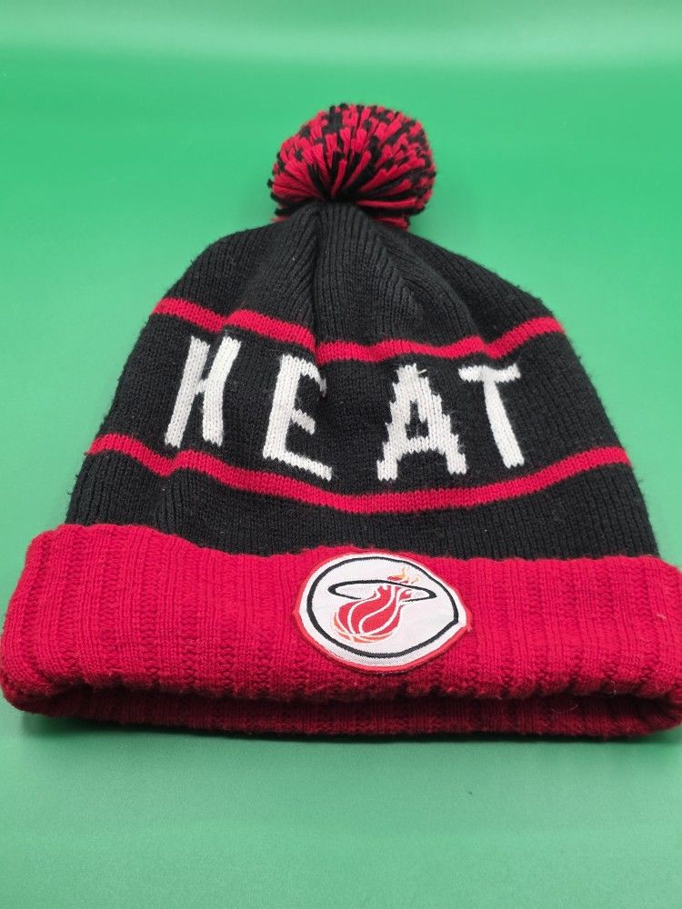 Mitchell & Ness Miami Heat Beanie Red Black Knit Winter Hat NBA OSFA