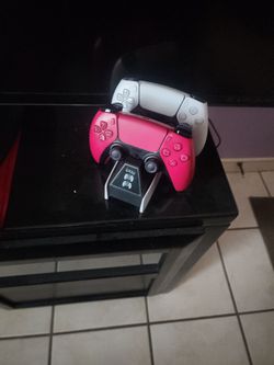 Ps5 with 2 controllers, wires, charger